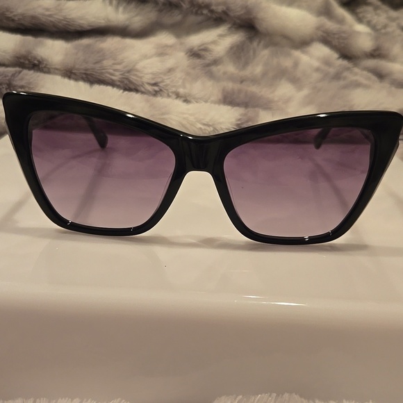 Longchamp Paris Black Sunglasses Brand New in Case main image 7